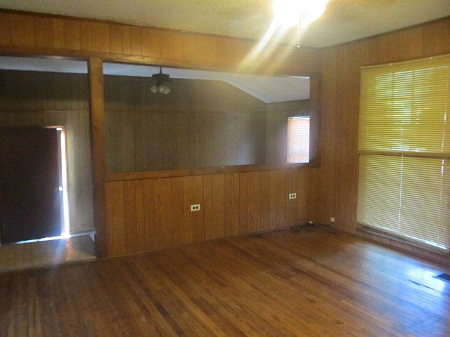 2nd image of 722 Dale St