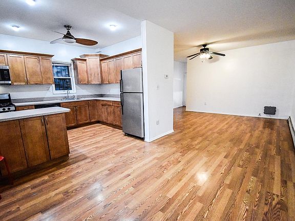 3rd image of 115 Clarke Ave #1