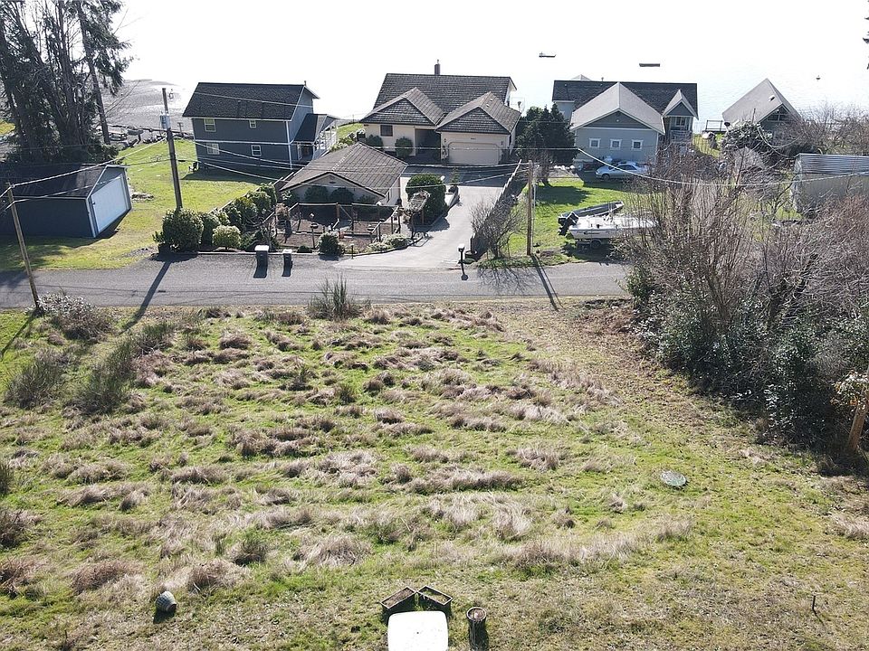 2nd image of 550 E Rauschert Road