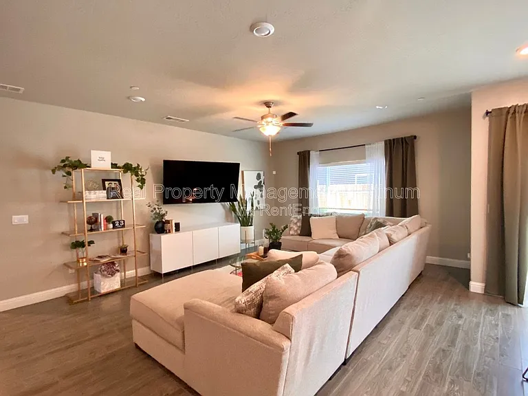 6213 E Garland Ave — Photo 13