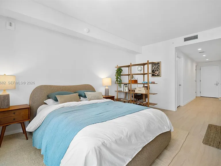 77 SE 5th St #2313 — Photo 9