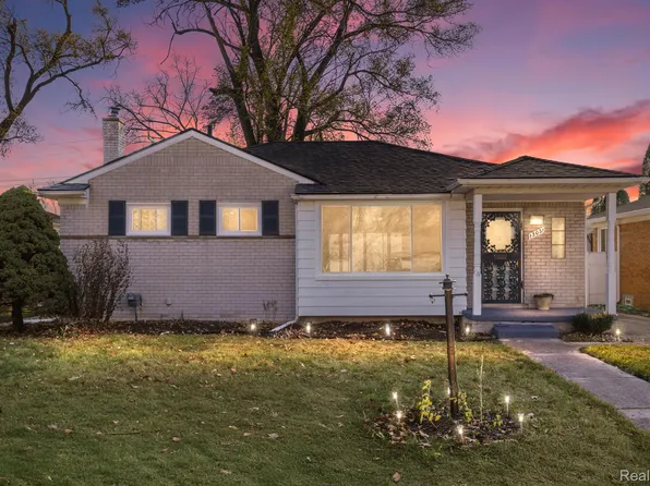 13031 Dartmouth St, Oak Park, MI 48237