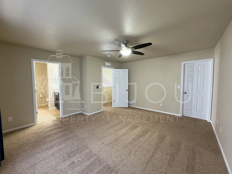 9647 Carnival Ln — Photo 16