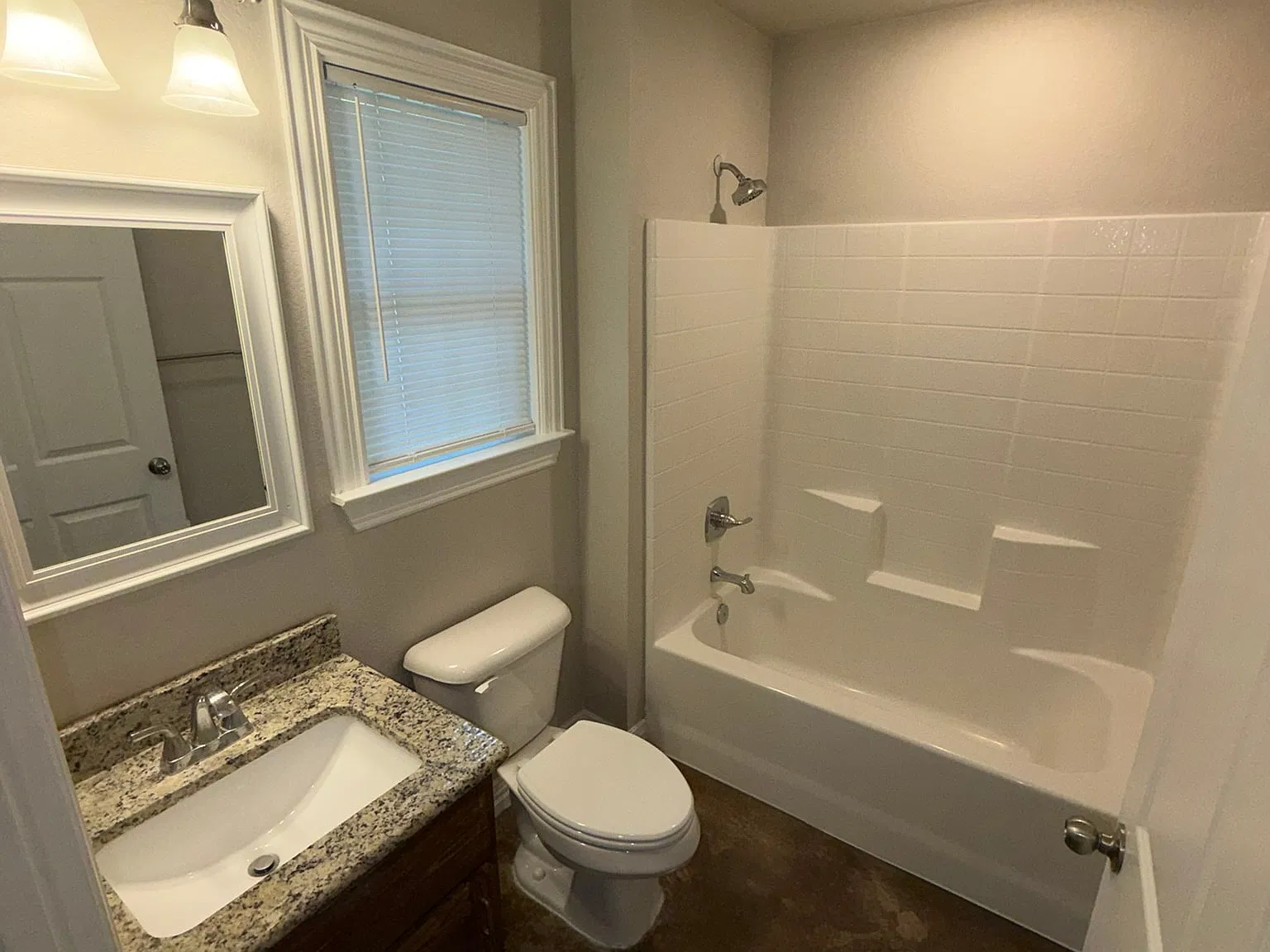 906 South 18th — Photo 3