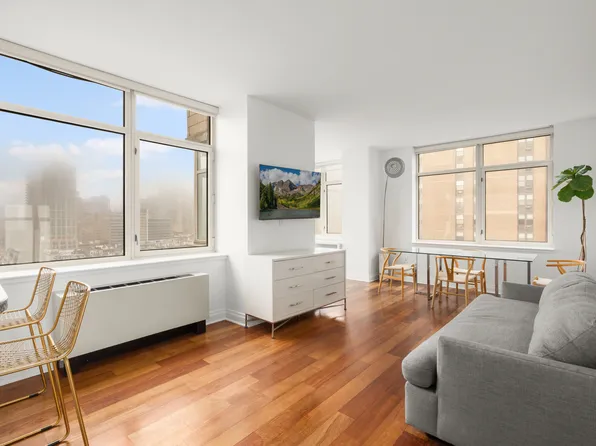 1760 Second Avenue image 1 of 6