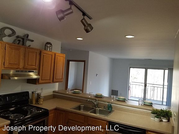 2nd image of 800 Riverwalk Dr APT 103A