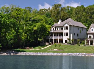 140 Casa Del Lago Way, Lenoir City, TN 37772