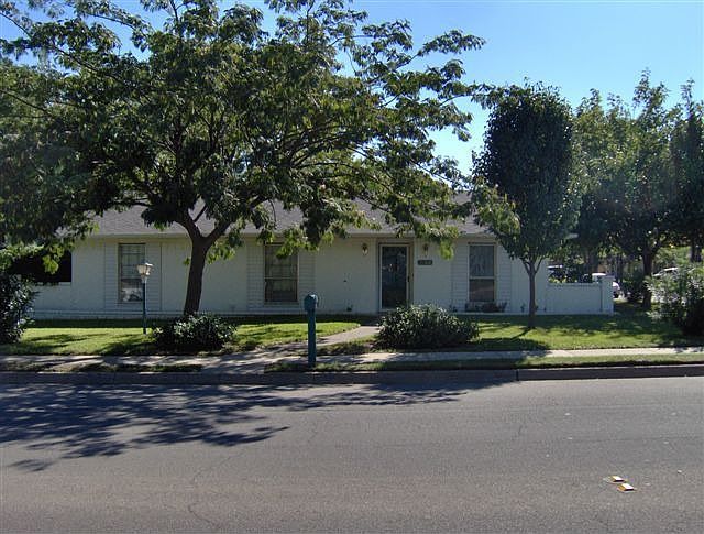 1st image of 2700 N Bell Ave