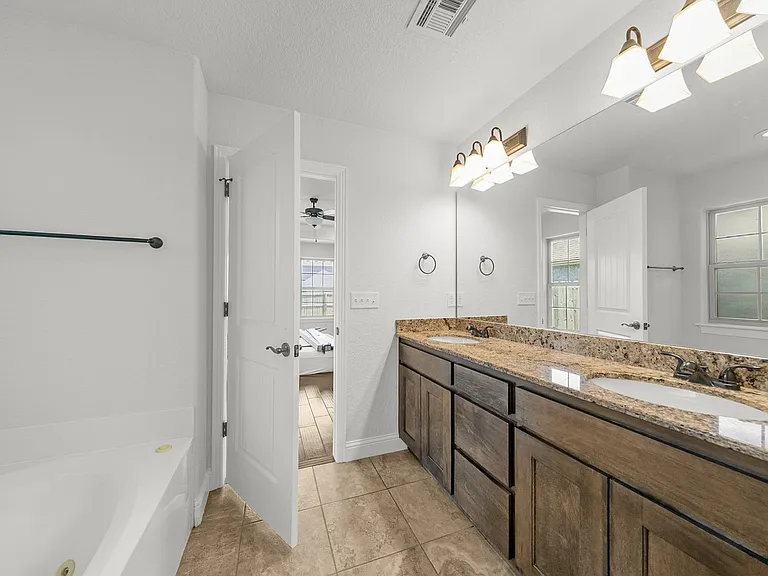 3002 Fernwood Ave — Photo 21
