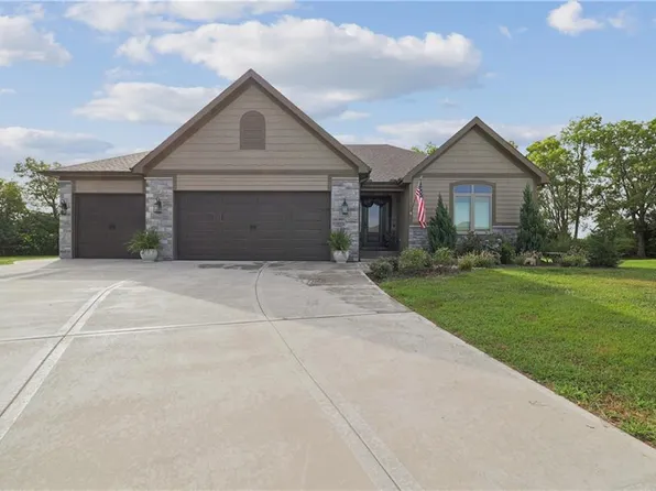 799 W Shawhan Pkwy, Lone Jack, MO 64086