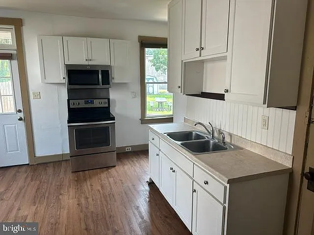 317 N State St — Photo 3