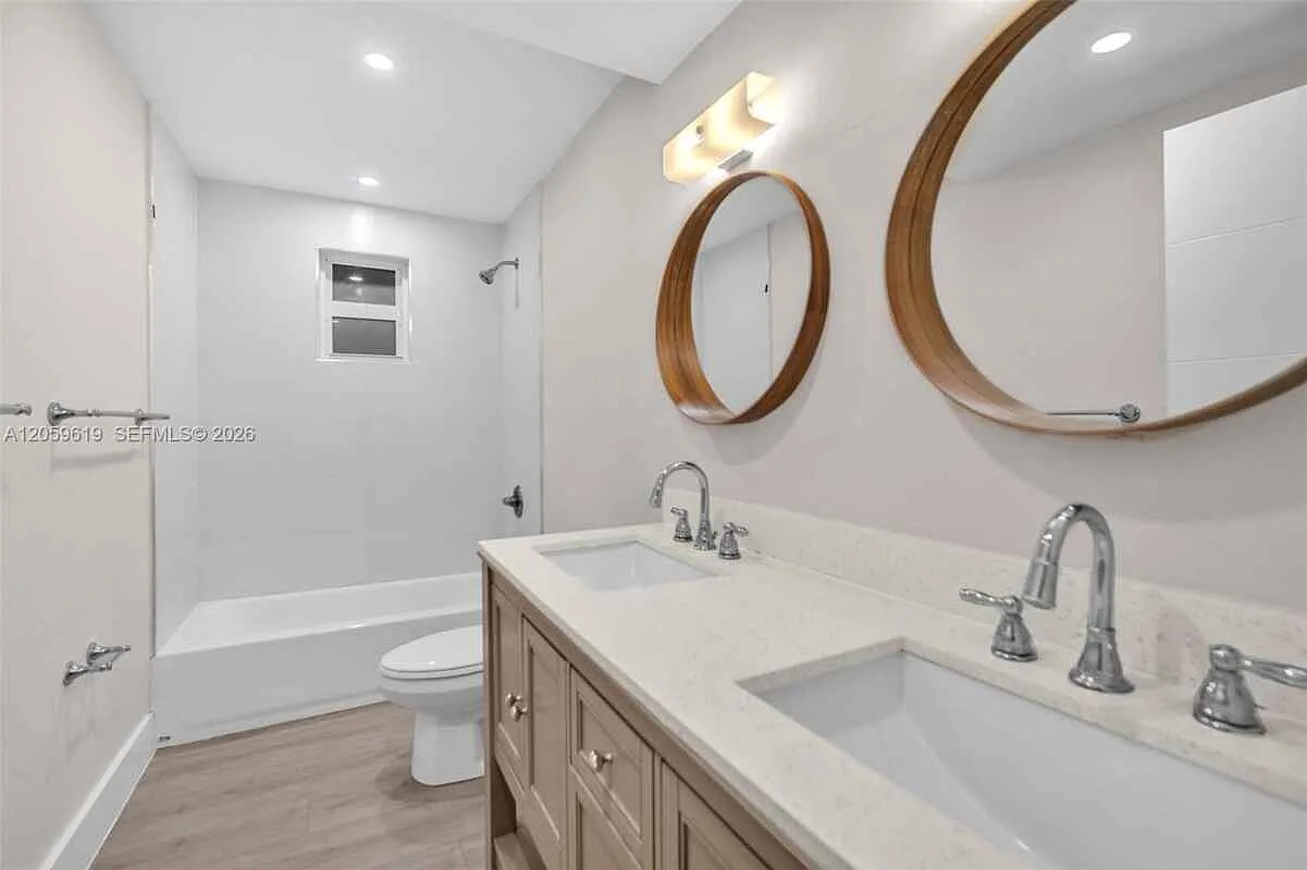 3030 Nw 16th St # 1 Miami, Fl 33125 — Photo 3