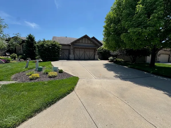 26579 W 100th Pl, Olathe, KS 66061