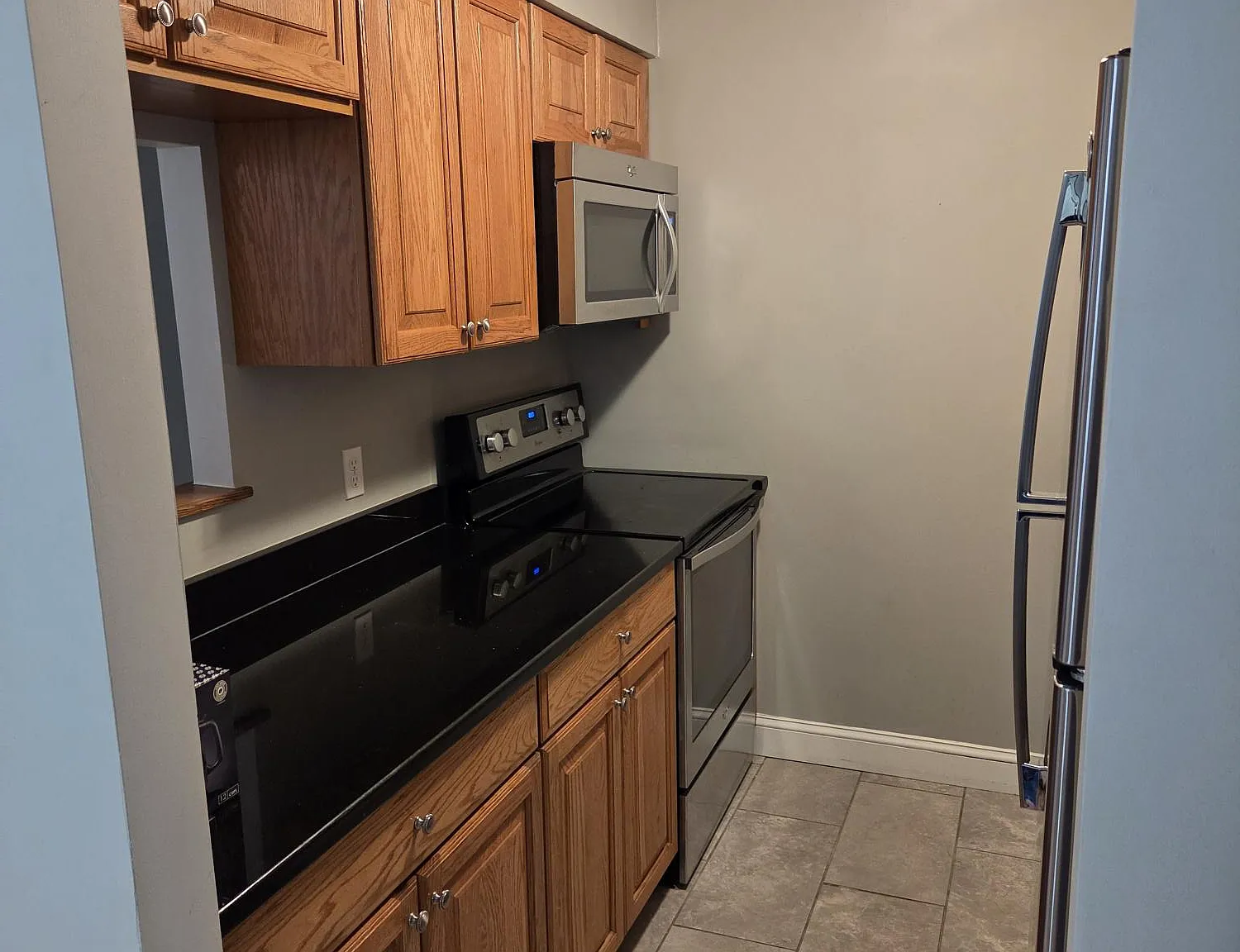 1 bed, 705 sqft, $2,100 — Photo 4
