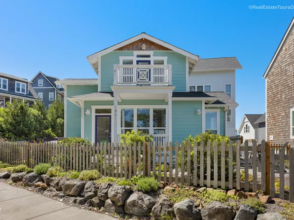 2309 SW Driftwood Ln, Lincoln City, OR 97367