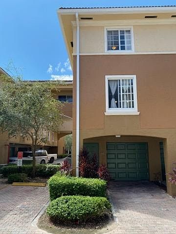 1st image of 2965 NE 185th St APT 1511