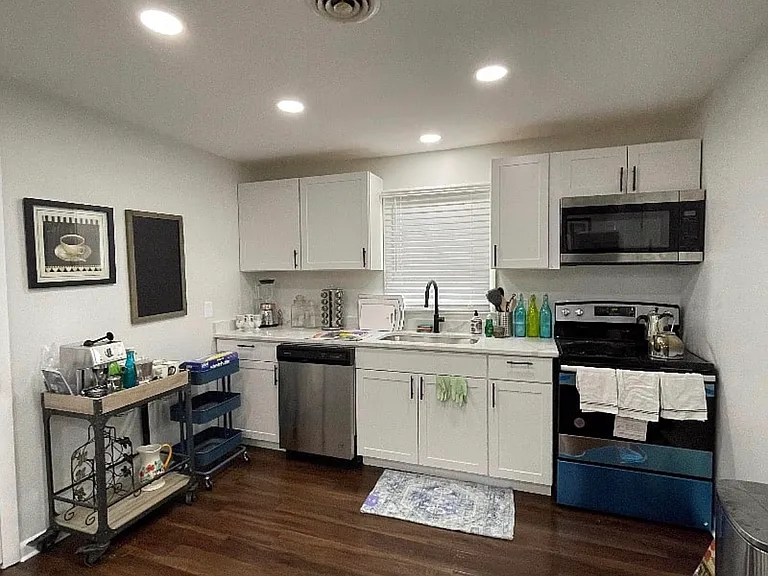 5003 Barnaby Ln #2 — Photo 8