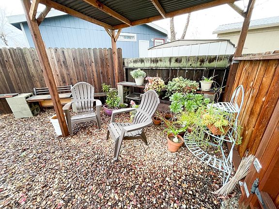 3rd image of 215 El Bosque Dr #215