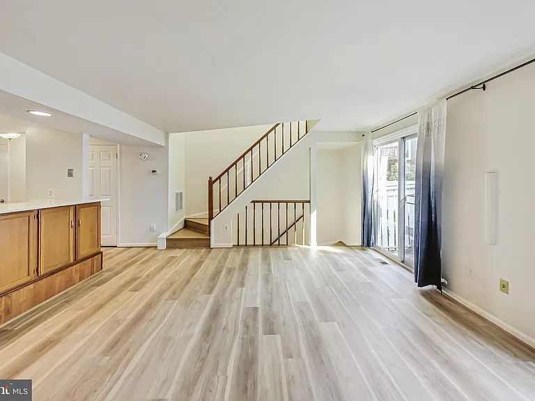 11924 Redtree Way — Photo 8