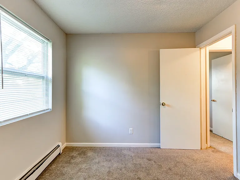 Arbor Terrace and Richland Country Apartments — Photo 17