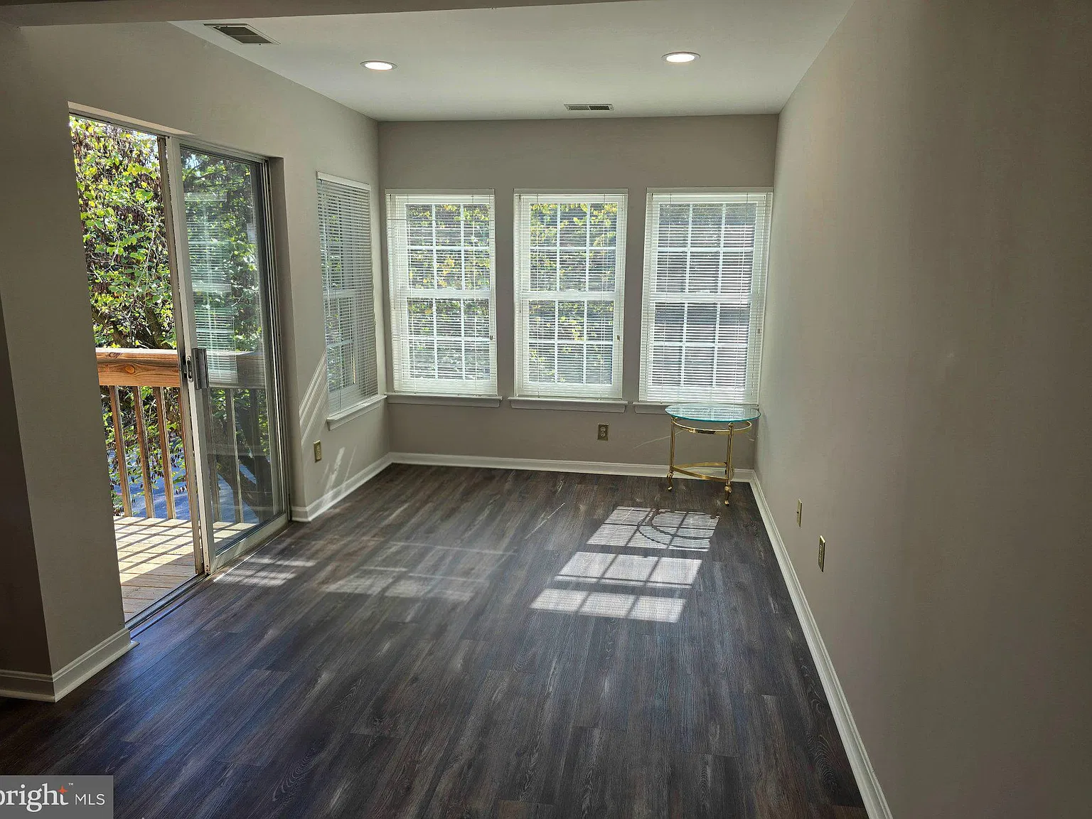 2 bed, 2.0 bath, 925 sqft, $2,200 — Photo 2