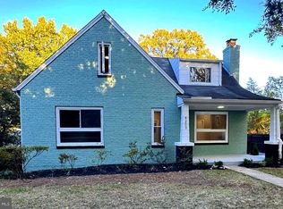 8203 Greenwood Ave, Takoma Park, MD 20912