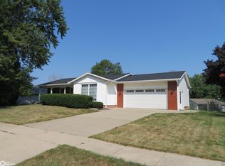 401 W Southridge Rd, Marshalltown, IA 50158