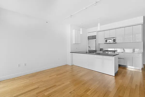 Rented by Mirador Real Estate | media 2