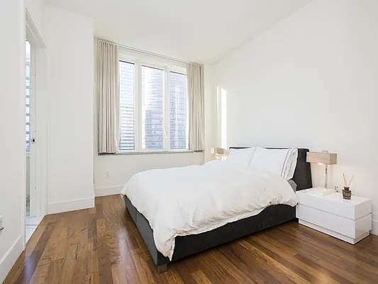 Sold by Sotheby's International Realty | media 33