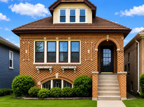 5230 N Liano Ave, Chicago, IL 60630