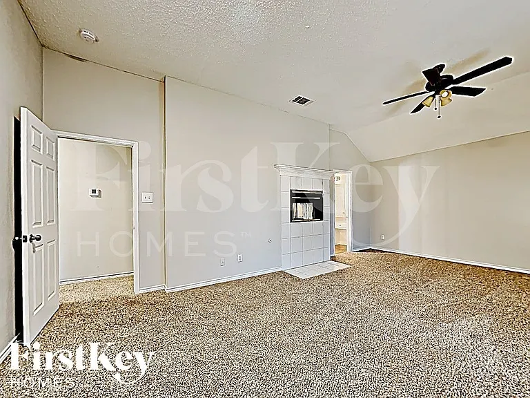 5611 Chimney Rock Dr — Photo 8