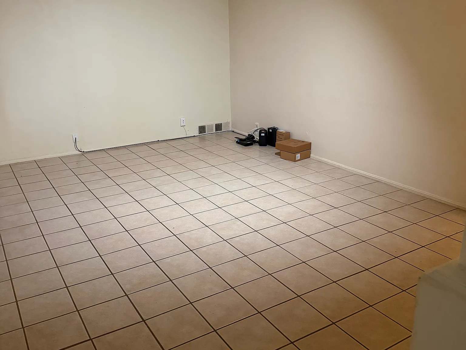 4 bed, 3122 sqft, $2,199 — Photo 3