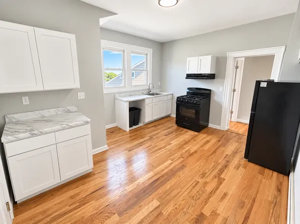 321 Leslie St Floor 3, Newark, NJ 07112