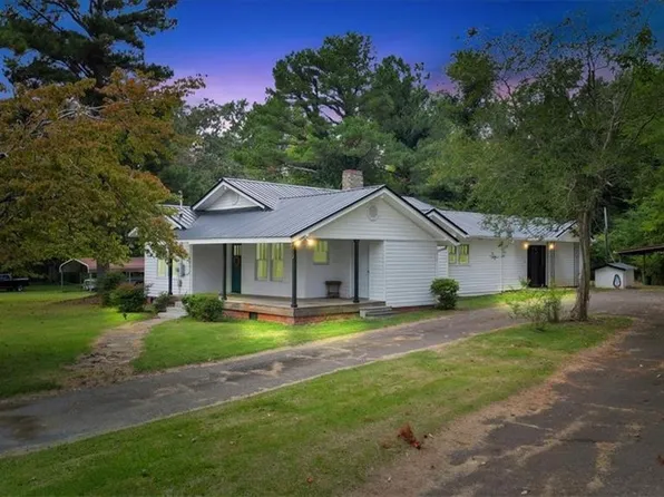 472 Gardenia Rd, Robbins, NC 27325