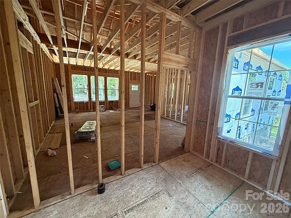 5th image of 207 Mauney St