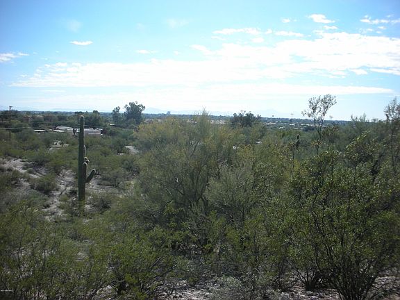 3rd image of 4041 N San Simeon Dr Unit 2