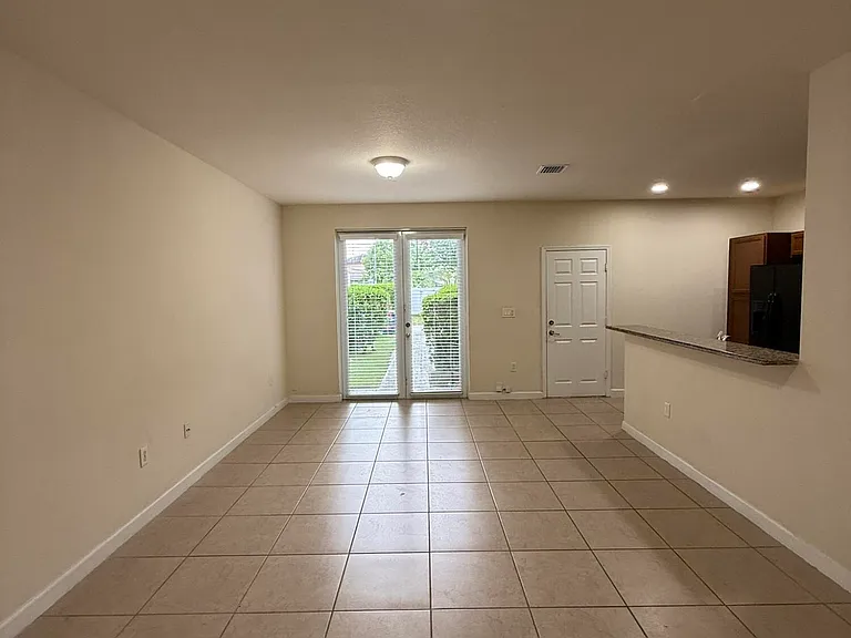 17093 SW 93rd St — Photo 4