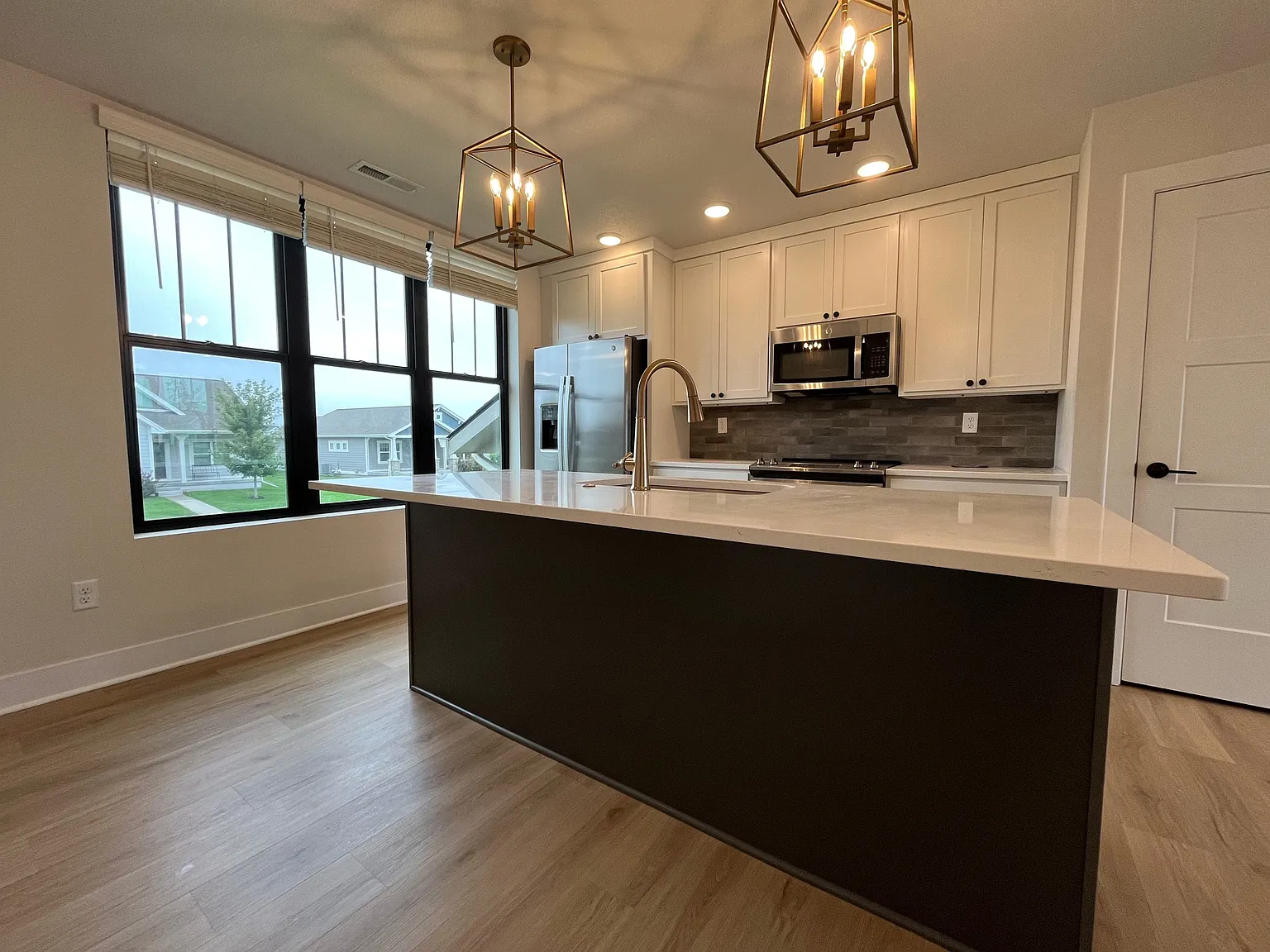 2911 Southwest Prairie Trail Parkway - 1 — Photo 2