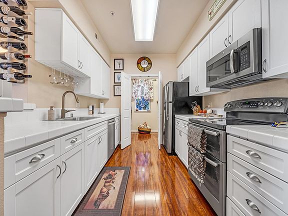 3rd image of 1982 W Bayshore Rd APT 127