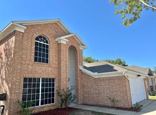 1161 Victoria Dr, Saginaw, TX 76131