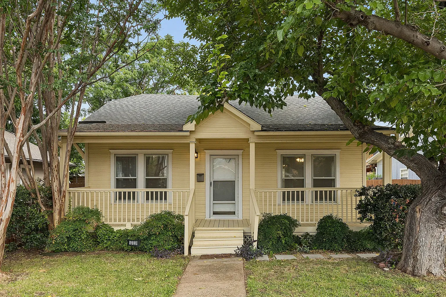3 bed, 1100 sqft, $1,850 — Photo 1