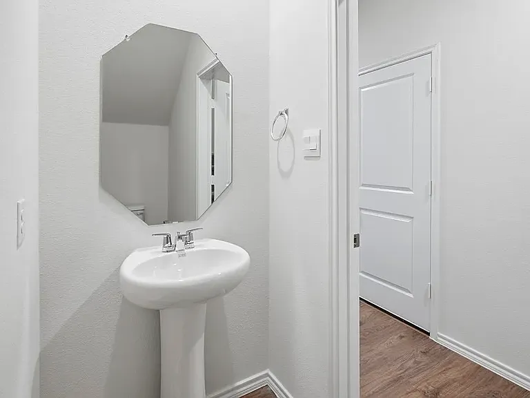 125 Arbor Dr — Photo 13