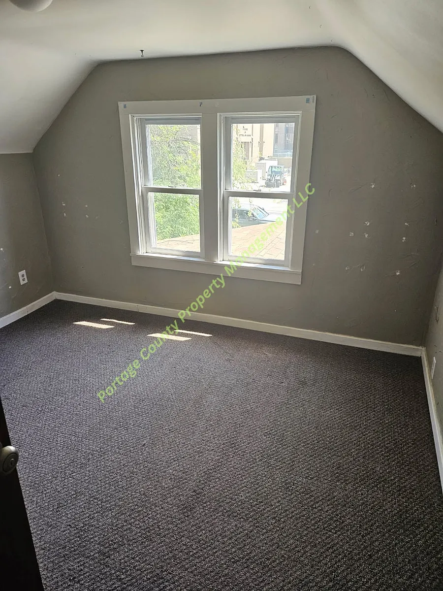 Building Photo - 748 Isadore St