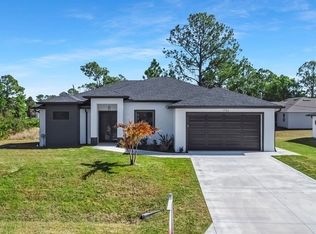 1752 Pine Ave, Lehigh Acres, FL 33972