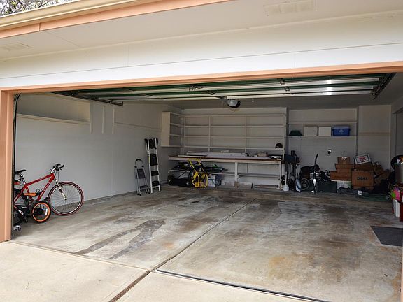 3rd image of 119 Aline St