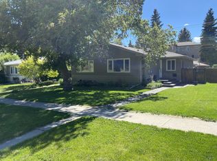 3021 NE 10th St NW, Calgary, AB T2K1H2