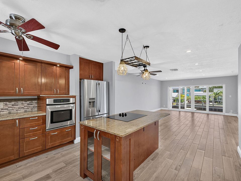 1st image of 2820 NE 30th Street #9