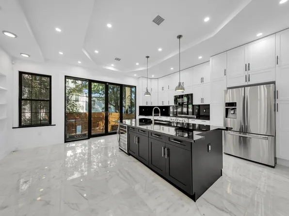 1085 Hancock Street image 8 of 37