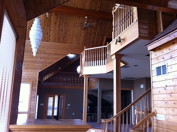 4th image of 3733 Oakwood Dr