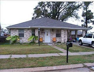 1st image of 2920 Charles Dr